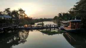 Гостиница Country Lake View Hotel  Tha Phi Liang